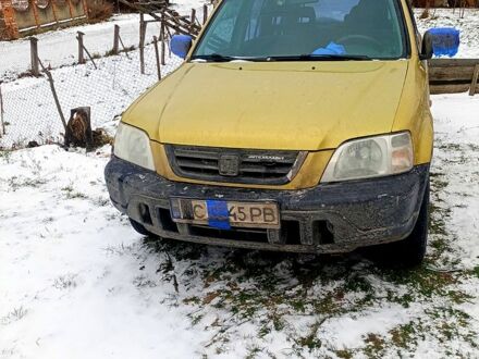 Жовтий Хонда СРВ, об'ємом двигуна 2 л та пробігом 312 тис. км за 3200 $, фото 1 на Automoto.ua