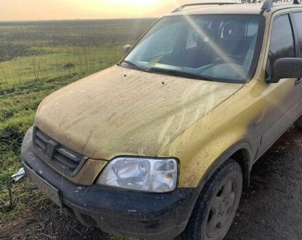 Желтый Хонда СРВ, объемом двигателя 2 л и пробегом 300 тыс. км за 1890 $, фото 1 на Automoto.ua