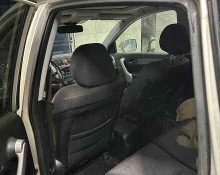 Сірий Хонда СРВ, об'ємом двигуна 2 л та пробігом 300 тис. км за 4400 $, фото 6 на Automoto.ua