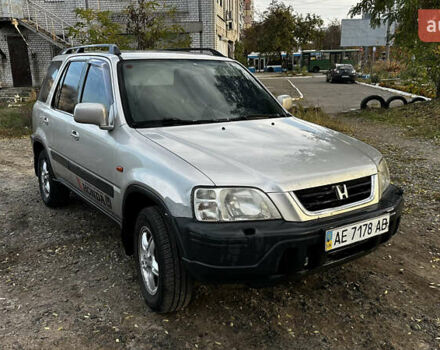 Серый Хонда СРВ, объемом двигателя 2 л и пробегом 312 тыс. км за 5000 $, фото 1 на Automoto.ua