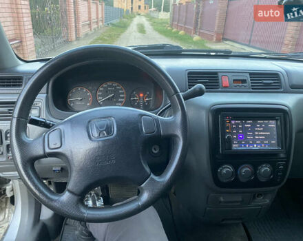 Серый Хонда СРВ, объемом двигателя 2 л и пробегом 356 тыс. км за 5700 $, фото 7 на Automoto.ua