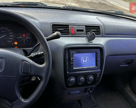 Серый Хонда СРВ, объемом двигателя 2 л и пробегом 312 тыс. км за 5000 $, фото 11 на Automoto.ua
