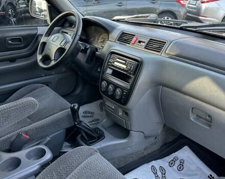 Серый Хонда СРВ, объемом двигателя 2 л и пробегом 300 тыс. км за 4950 $, фото 13 на Automoto.ua