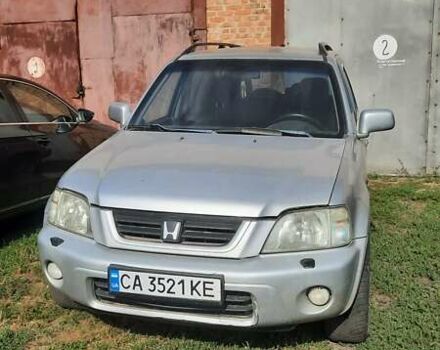 Серый Хонда СРВ, объемом двигателя 1.97 л и пробегом 350 тыс. км за 3700 $, фото 3 на Automoto.ua