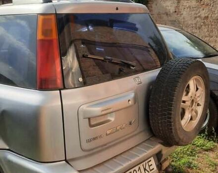 Серый Хонда СРВ, объемом двигателя 1.97 л и пробегом 350 тыс. км за 3700 $, фото 1 на Automoto.ua