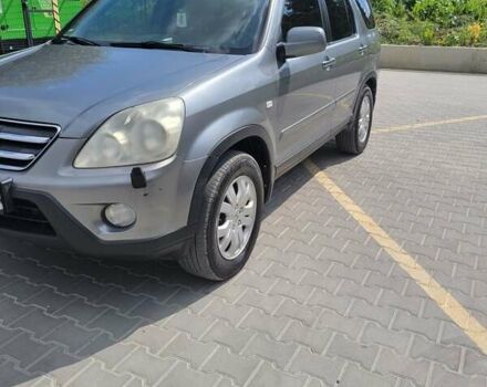 Серый Хонда СРВ, объемом двигателя 2.2 л и пробегом 317 тыс. км за 7500 $, фото 1 на Automoto.ua