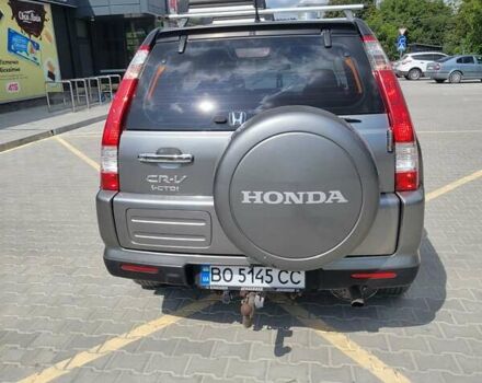 Серый Хонда СРВ, объемом двигателя 2.2 л и пробегом 317 тыс. км за 7500 $, фото 4 на Automoto.ua