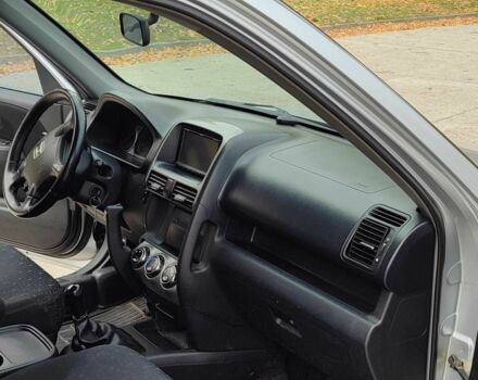 Серый Хонда СРВ, объемом двигателя 2 л и пробегом 254 тыс. км за 8700 $, фото 8 на Automoto.ua