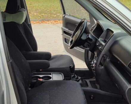 Серый Хонда СРВ, объемом двигателя 2 л и пробегом 254 тыс. км за 8700 $, фото 9 на Automoto.ua