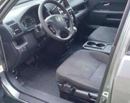 Серый Хонда СРВ, объемом двигателя 2 л и пробегом 318 тыс. км за 9999 $, фото 2 на Automoto.ua