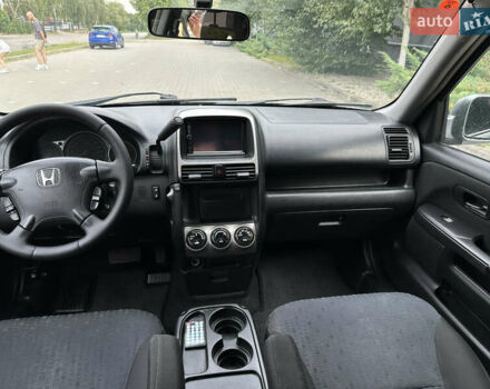 Сірий Хонда СРВ, об'ємом двигуна 2 л та пробігом 240 тис. км за 7700 $, фото 9 на Automoto.ua