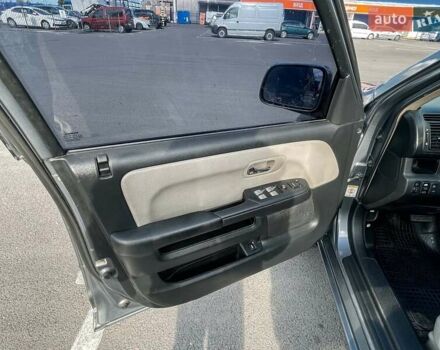 Серый Хонда СРВ, объемом двигателя 2 л и пробегом 161 тыс. км за 8100 $, фото 6 на Automoto.ua