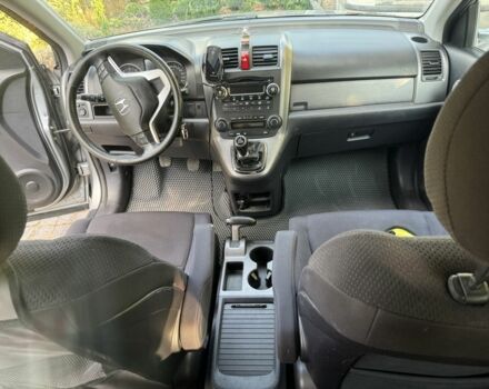 Серый Хонда СРВ, объемом двигателя 2.2 л и пробегом 260 тыс. км за 9800 $, фото 6 на Automoto.ua