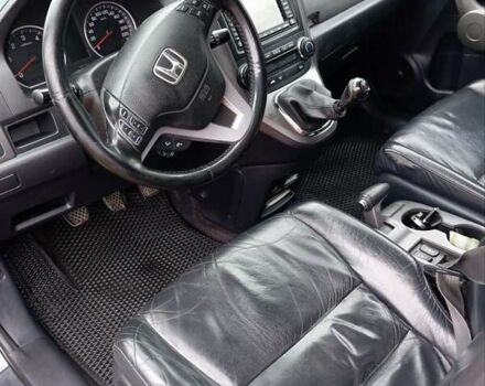 Серый Хонда СРВ, объемом двигателя 2.2 л и пробегом 320 тыс. км за 8900 $, фото 7 на Automoto.ua
