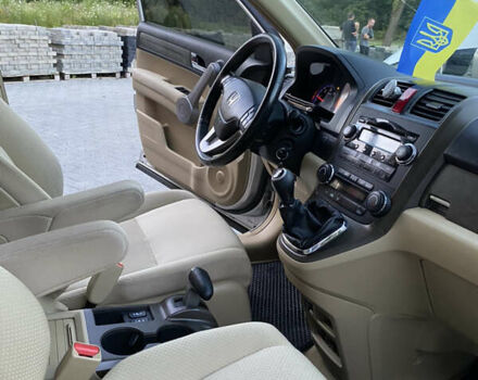 Серый Хонда СРВ, объемом двигателя 2.2 л и пробегом 230 тыс. км за 9500 $, фото 12 на Automoto.ua