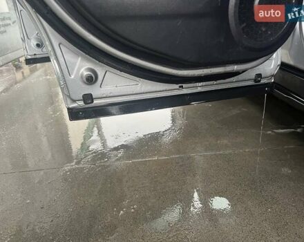 Сірий Хонда СРВ, об'ємом двигуна 2.2 л та пробігом 260 тис. км за 9300 $, фото 3 на Automoto.ua