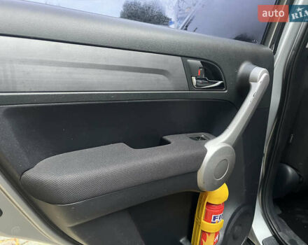 Серый Хонда СРВ, объемом двигателя 2 л и пробегом 214 тыс. км за 9500 $, фото 19 на Automoto.ua