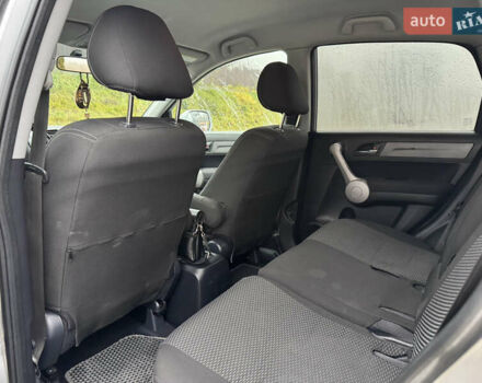 Серый Хонда СРВ, объемом двигателя 2.2 л и пробегом 266 тыс. км за 10200 $, фото 12 на Automoto.ua