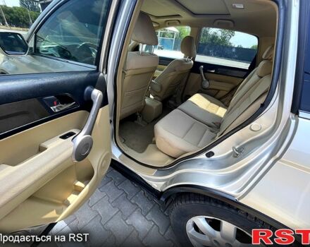 Серый Хонда СРВ, объемом двигателя 2.2 л и пробегом 299 тыс. км за 8200 $, фото 4 на Automoto.ua