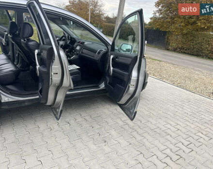 Серый Хонда СРВ, объемом двигателя 2.2 л и пробегом 293 тыс. км за 9800 $, фото 29 на Automoto.ua