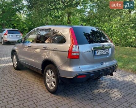Серый Хонда СРВ, объемом двигателя 2.4 л и пробегом 253 тыс. км за 9100 $, фото 2 на Automoto.ua