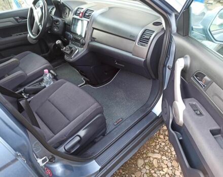 Серый Хонда СРВ, объемом двигателя 2.2 л и пробегом 250 тыс. км за 9000 $, фото 9 на Automoto.ua