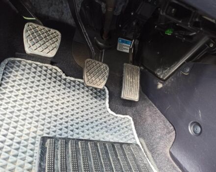 Серый Хонда СРВ, объемом двигателя 2.2 л и пробегом 250 тыс. км за 9000 $, фото 4 на Automoto.ua