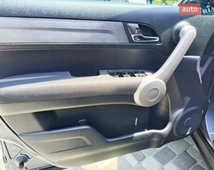 Серый Хонда СРВ, объемом двигателя 2.2 л и пробегом 247 тыс. км за 10550 $, фото 18 на Automoto.ua