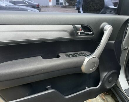 Серый Хонда СРВ, объемом двигателя 2 л и пробегом 214 тыс. км за 9500 $, фото 7 на Automoto.ua