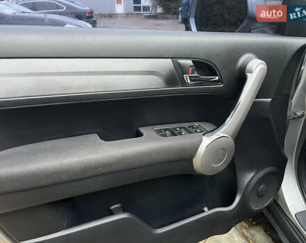 Серый Хонда СРВ, объемом двигателя 2 л и пробегом 214 тыс. км за 9500 $, фото 10 на Automoto.ua