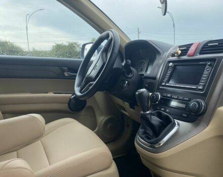 Серый Хонда СРВ, объемом двигателя 2.2 л и пробегом 235 тыс. км за 9500 $, фото 16 на Automoto.ua