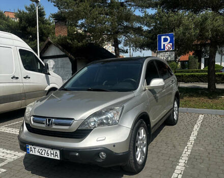 Серый Хонда СРВ, объемом двигателя 2.2 л и пробегом 330 тыс. км за 9200 $, фото 1 на Automoto.ua