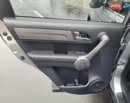 Серый Хонда СРВ, объемом двигателя 2.4 л и пробегом 335 тыс. км за 8300 $, фото 21 на Automoto.ua