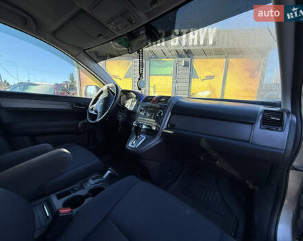 Серый Хонда СРВ, объемом двигателя 2.4 л и пробегом 214 тыс. км за 9500 $, фото 28 на Automoto.ua