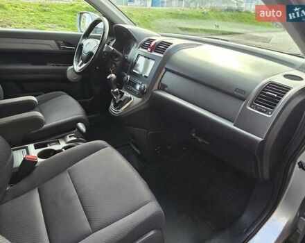 Серый Хонда СРВ, объемом двигателя 2.2 л и пробегом 241 тыс. км за 10500 $, фото 42 на Automoto.ua