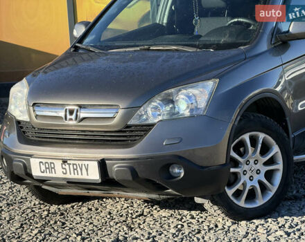 Серый Хонда СРВ, объемом двигателя 2.4 л и пробегом 214 тыс. км за 9500 $, фото 9 на Automoto.ua