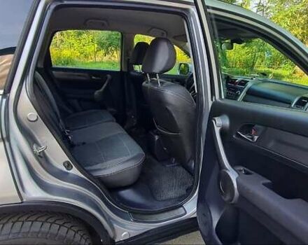 Серый Хонда СРВ, объемом двигателя 2.4 л и пробегом 220 тыс. км за 13000 $, фото 3 на Automoto.ua