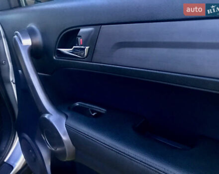 Сірий Хонда СРВ, об'ємом двигуна 2.4 л та пробігом 255 тис. км за 11200 $, фото 12 на Automoto.ua