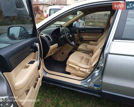 Серый Хонда СРВ, объемом двигателя 2.4 л и пробегом 219 тыс. км за 8500 $, фото 2 на Automoto.ua