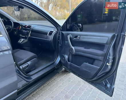 Сірий Хонда СРВ, об'ємом двигуна 2 л та пробігом 238 тис. км за 9499 $, фото 23 на Automoto.ua