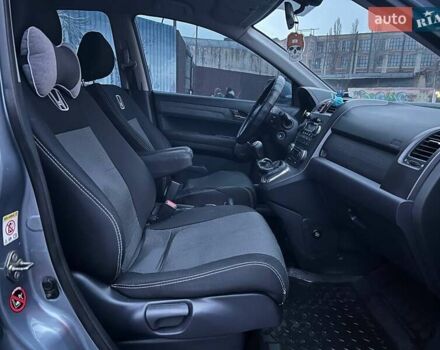 Серый Хонда СРВ, объемом двигателя 2 л и пробегом 196 тыс. км за 10990 $, фото 10 на Automoto.ua