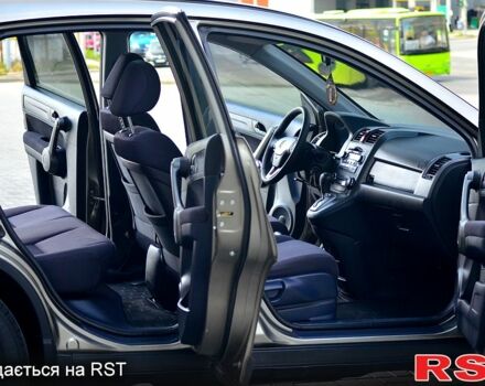 Серый Хонда СРВ, объемом двигателя 2 л и пробегом 162 тыс. км за 11700 $, фото 2 на Automoto.ua