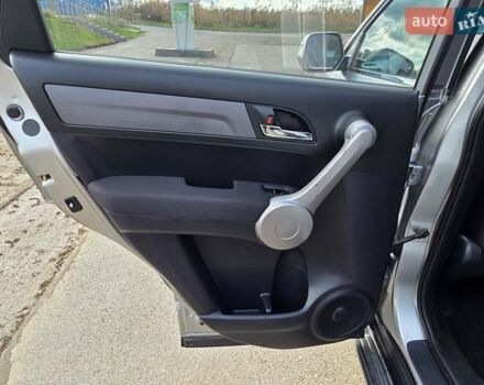 Серый Хонда СРВ, объемом двигателя 2.2 л и пробегом 241 тыс. км за 10500 $, фото 36 на Automoto.ua