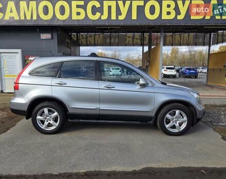 Серый Хонда СРВ, объемом двигателя 2.2 л и пробегом 241 тыс. км за 10500 $, фото 1 на Automoto.ua