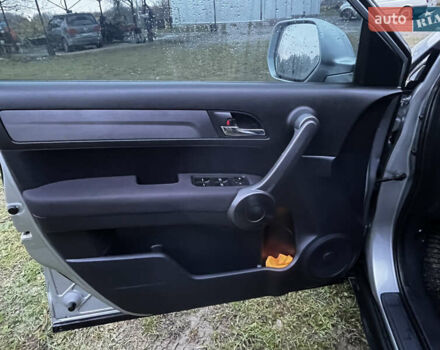 Сірий Хонда СРВ, об'ємом двигуна 2.35 л та пробігом 196 тис. км за 12600 $, фото 29 на Automoto.ua