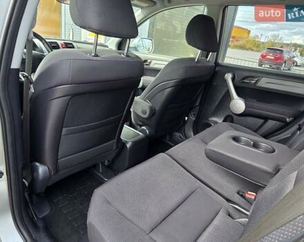 Серый Хонда СРВ, объемом двигателя 2.2 л и пробегом 241 тыс. км за 10500 $, фото 35 на Automoto.ua