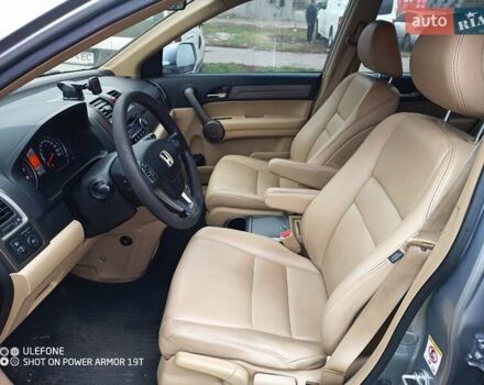 Серый Хонда СРВ, объемом двигателя 2.4 л и пробегом 219 тыс. км за 8500 $, фото 1 на Automoto.ua