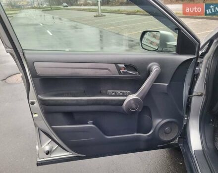 Серый Хонда СРВ, объемом двигателя 2.4 л и пробегом 335 тыс. км за 8300 $, фото 22 на Automoto.ua