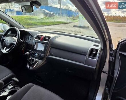 Серый Хонда СРВ, объемом двигателя 2.2 л и пробегом 241 тыс. км за 10500 $, фото 37 на Automoto.ua