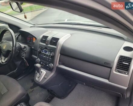 Серый Хонда СРВ, объемом двигателя 2.4 л и пробегом 335 тыс. км за 8300 $, фото 23 на Automoto.ua